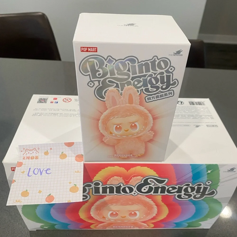 Big Into Energy Love Labubu - Picture 2 of 3